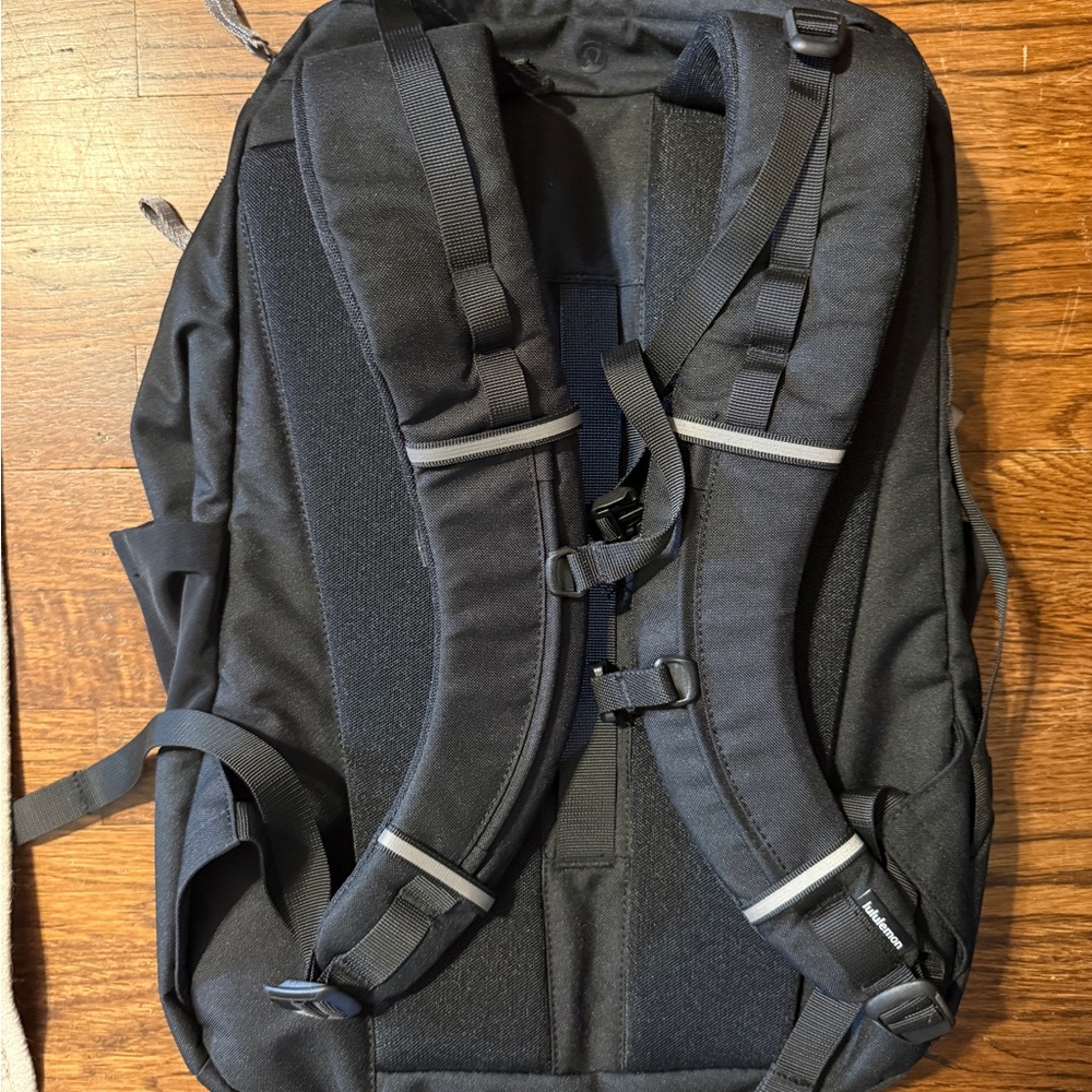 Lululemon Backpack - Picture 5 of 5